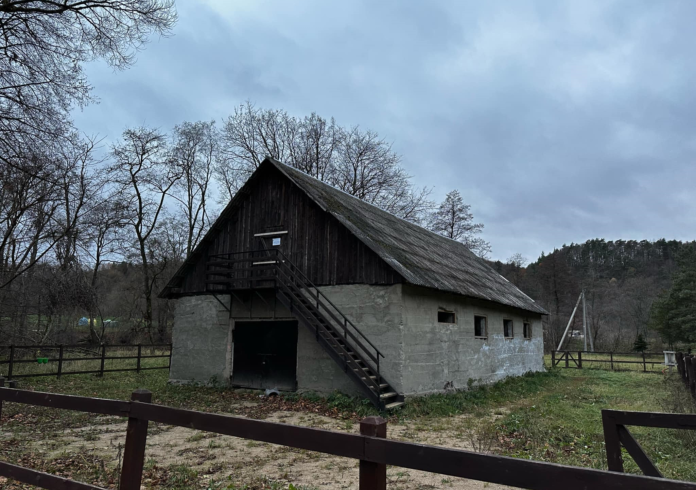 BIUDŽETINĖ ĮSTAIGA PAVILNIŲ IR VERKIŲ REGIONINIŲ PARKŲ DIREKCIJA VIEŠO KONKURSO BŪDU NUOMOJA NEKILNOJAMĄJĮ TURTĄ, ESANTĮ PŪČKORIŲ G. 5A, VILNIUJE